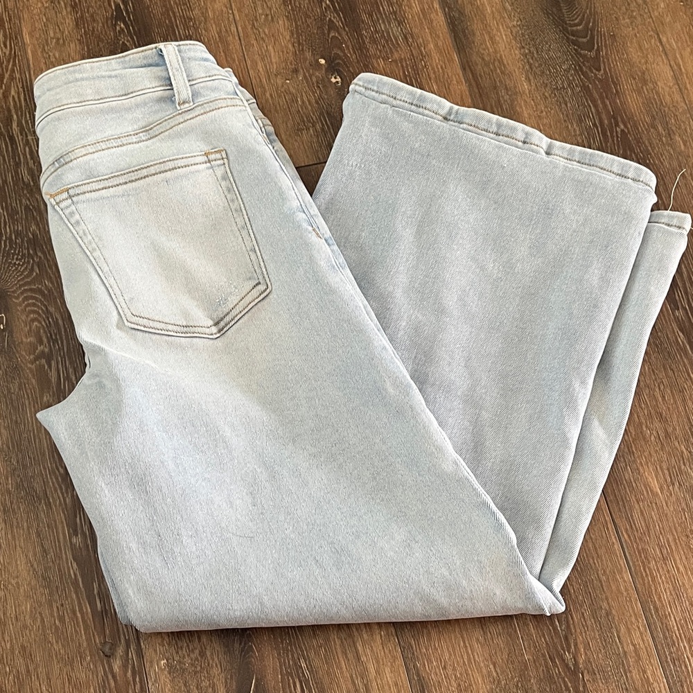 Effortless Coastal Mid Rise Wide Leg Jeans